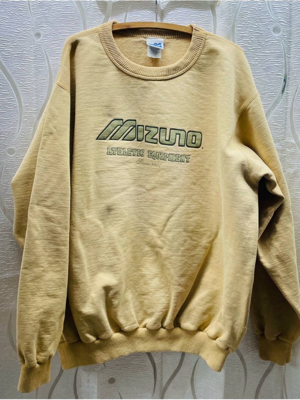 Mizuno Sweatshirt Mens XL Tan Embroidered Athletic Equipment Crewneck